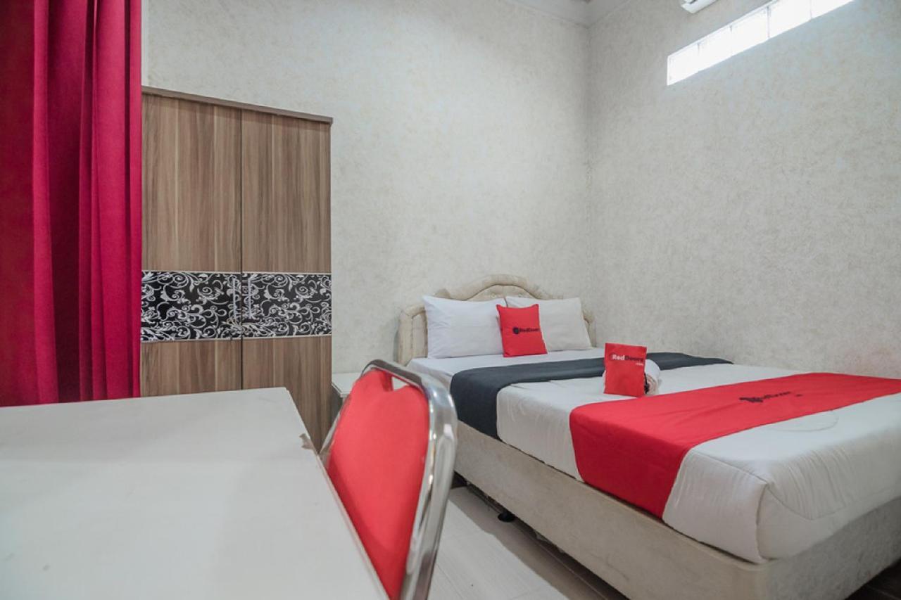 Reddoorz @ Jalan Ahmad Yani Jambi Hotel Exterior photo